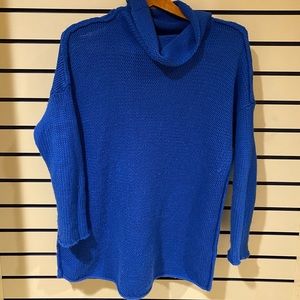 Blue turtleneck M sweater